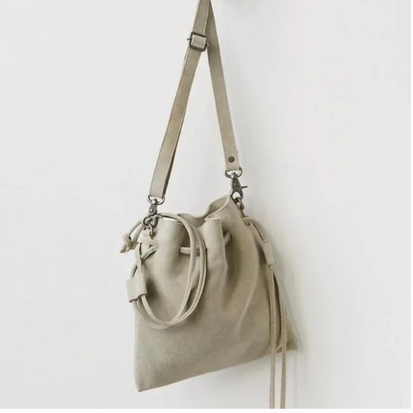 Free People Billie Suede Crossbody Bag NWT! - Picture 2 of 4
